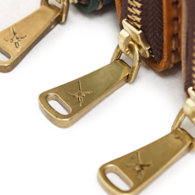 DA993-WPS/Ain Soph（アインソフ）イタリアンレザー　ラウンドファスナー長財布　手縫いステッチ